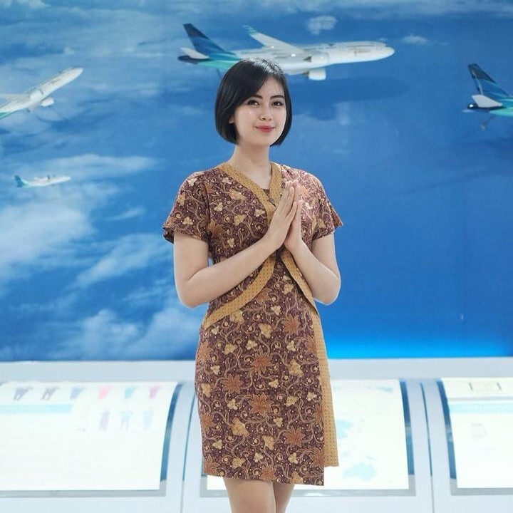 <p>Arfita diketahui berprofesi sebagai pramugari Garuda. Pekerjaannya itu membuat Arfita dan Yama harus menjalani LDR di awal-awal pernikahan. (Foto: Instagram @arfitadwip)</p>