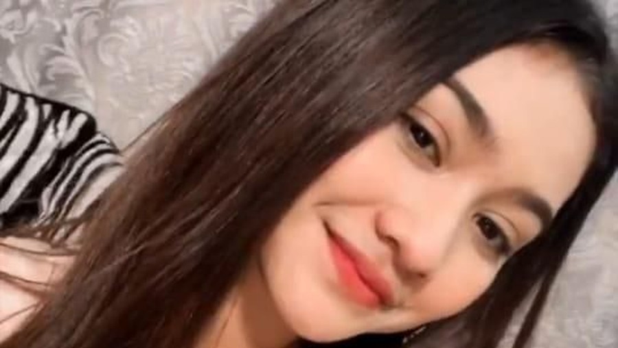Begini Kondisi Terbaru Pesinetron yang Jatuh Kepala Membentur Aspal Sarah Tuffahati memberikan penjelasan soal kondisinya setelah jatuh dan kepalanya terbentur aspal.
