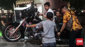 Kejagung Sita Mercedes dan Harley Milik Eks Bos Jiwasraya