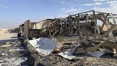 FOTO: Pangkalan AS Berantakan Usai Digempur Iran Serangan rudal Iran pada Rabu (8/1) terhadap pangkalan AS di Ain al-Asad, Irak, mengakibatkan kerusakan cukup berat.