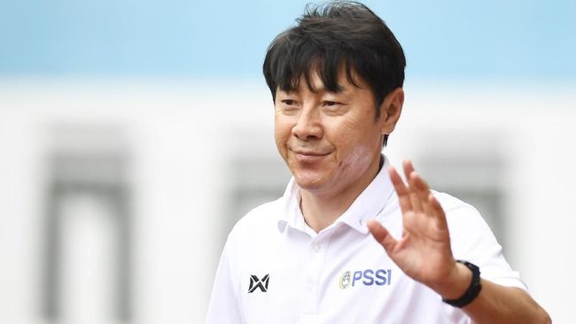 Pssi Shin Tae Yong Sehat Dan Bugar Tiba Di Jakarta