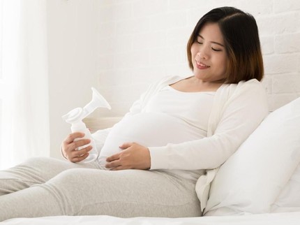 5 Tips Memperbanyak ASI untuk Ibu Menyusui yang Sedang Hamil