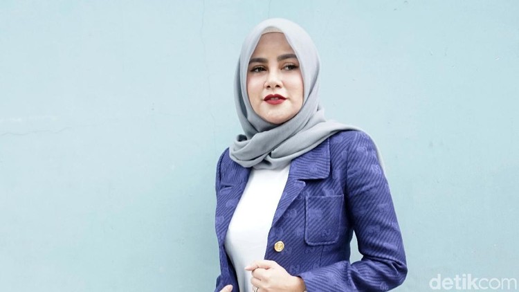 Olla Ramlan Olla Ramlan saat ditemui di studio Trans TV.