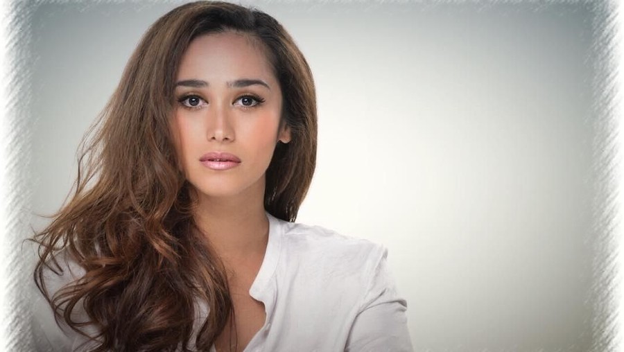 7. Tak Membahas harta gono gini Alexandra Gottardo bercerai diam-diam. Apa penyebab perceraiannya?