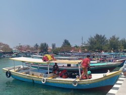 Kabur Sejenak ke Pulau Harapan