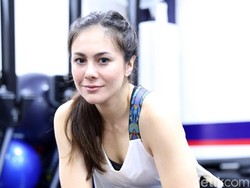 Ditanya Hubungannya dengan Mantan Suami, Wulan Guritno Menghindar