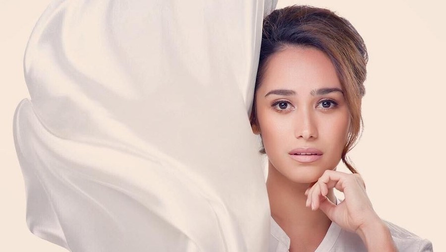 Alexandra Gottardo bercerai diam-diam. Apa penyebab perceraiannya?