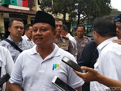Kata Wagub Jabar Soal Terlanjur Pesan 8 Juta Masker Scuba