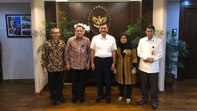 Empat pimpinan KPK menyatakan dukungan penciptaan iklim investasi saat bertemu dengan Menko Kemaritiman dan Investasi, Luhut Binsar Pandjaitan.