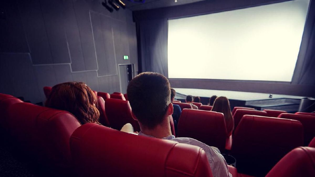Viral Orang Tua Bawa Bocah Nonton Bukit Duri dan Pabrik Gula Uncut