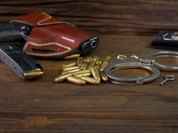 Bocah 9 Tahun Temukan Pistol di Kamar Airbnb