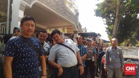Rekonstruksi Pembunuhan Hakim Jamaluddin Dipadati Warga