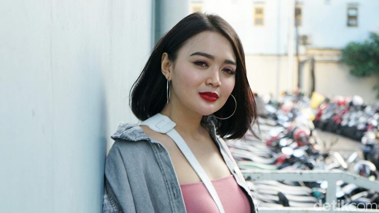 Wika Salim saat ditemui di studio Trans TV.
