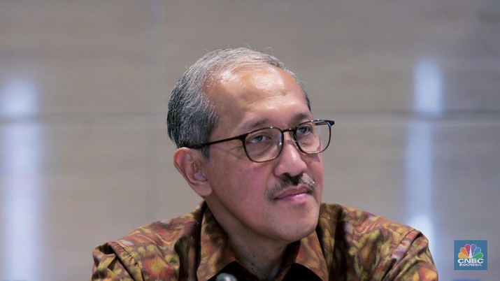 Anggota Dewan Komisioner OJK, Deputi Gubernur Bank Indonesia, Dody Budi Waluyo. (CNBC Indonesia/Tri Susilo)