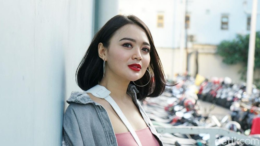 Wika Salim Wika Salim saat ditemui di studio Trans TV.
