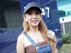 Kiki Fatmala Bicara Soal Pernikahan dengan Bule