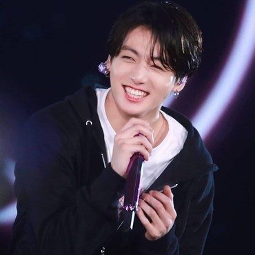 Jungkook BTS Nyamar Jadi Kameramen di Talkshow James Corden