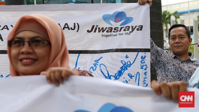 Nasabah Jiwasraya mengaku masih menanti pengembalian dana mereka yang macet dibayarkan.