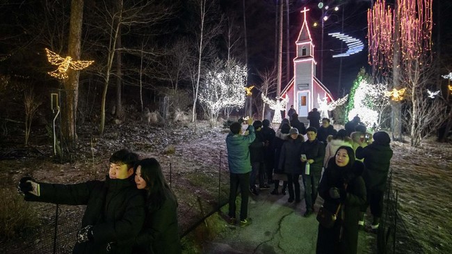 FOTO: Ketika Taman di Gapyeong Bercahaya