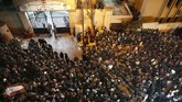 FOTO : Demo Libanon Kembali Membara Aksi demonstrasi yang kembali terjadi di Beirut, Libanon, pada Rabu (15/1) kemarin berakhir rusuh.