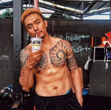 Colek Tara Basro, Uus Ikutan Unggah Foto Cuma Pakai Dalaman