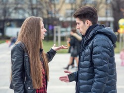Ramalan Zodiak Cinta 5 Februari: Pisces Si Dia Berontak, Sagitarius Bahagia