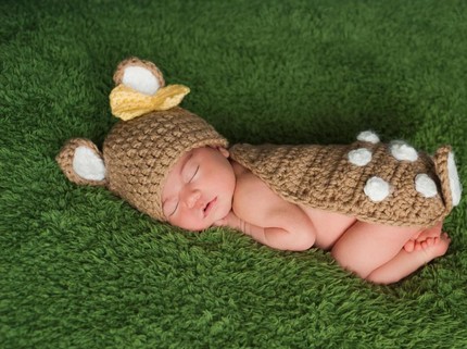 30 Rangkaian Nama Bayi Perempuan Jawa Modern Perpaduan 2 Bahasa, Cantik dan Ayu
