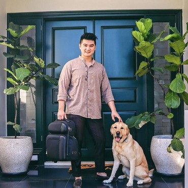 Chef Arnold Maksa Minta Divaksin, Netizen: Nggak Sabar Mau Jadi Titan?