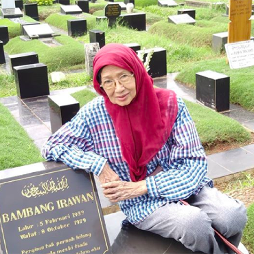 Haru, Ade Irawan Dampingi Ria Irawan hingga Maut Memisahkan