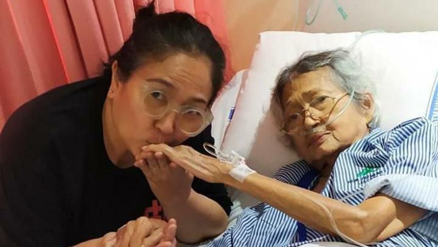 Dewi Irawan mengenang sang Ibu, Ade Irawan sebagai seorang pekerja keras.