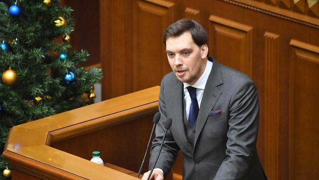 Perdana Menteri Ukraina Oleksiy Goncharuk mengajukan surat pengunduran diri setelah rekaman suara percakapannya mengkritik Presiden Volodymyr Zelensky tersebar.