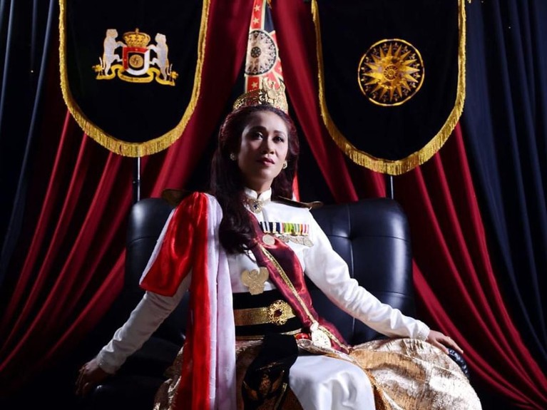 Kehidupan glamour Ratu Keraton Agung Sejagat, Fanni Aminadia, saat ini tengah menjadi sorotan. Berikut deretan potretnya: