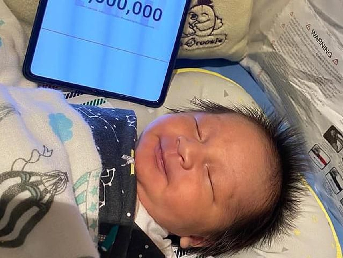 Intip potret gemash nan konyol ala anak pertama Baim Wong dan Paula Veerhoeven&comma; Kiano Tiger Wong&comma; yang berhasil mencuri perhatian netizen di media sosial&period;