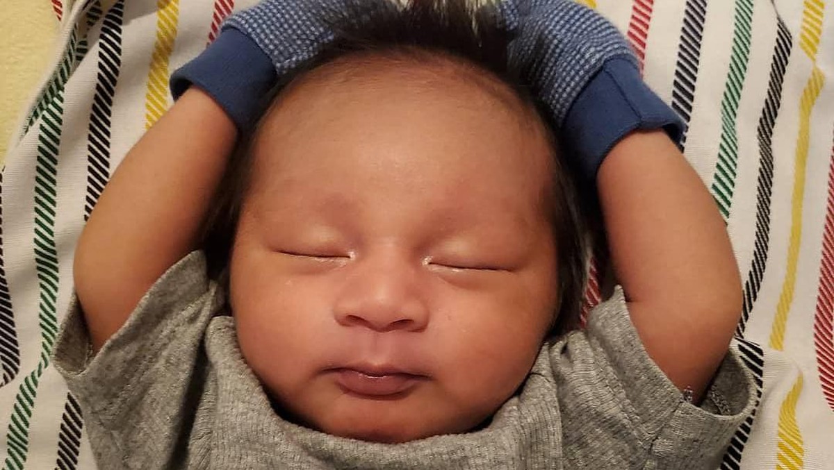 Intip potret gemash nan konyol ala anak pertama Baim Wong dan Paula Veerhoeven&comma; Kiano Tiger Wong&comma; yang berhasil mencuri perhatian netizen di media sosial&period;