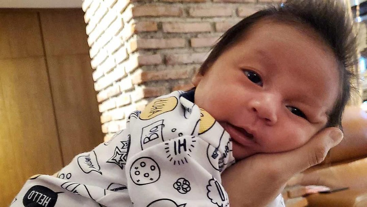 Intip potret gemash nan konyol ala anak pertama Baim Wong dan Paula Veerhoeven&comma; Kiano Tiger Wong&comma; yang berhasil mencuri perhatian netizen di media sosial&period;