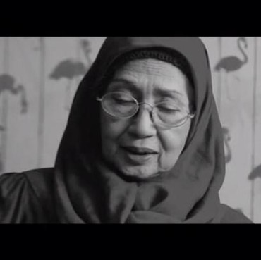 Ade Irawan Meninggal Dunia, Sang Putra Unggah Foto Cium Kaki Ibunda