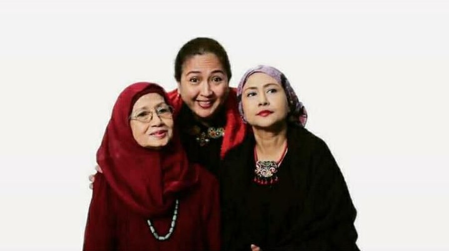 Puisi yang tak sempat dibacakan Ade Irawan di tujuh harian Ria Irawan.