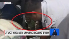 VIDEO: Lift Pasar Tanah Abang Macet, Pengunjung Terjebak