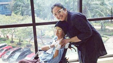 Dewi Irawan Ungkap Kesamaan Sifat Almarhumah Ria & Ade Irawan