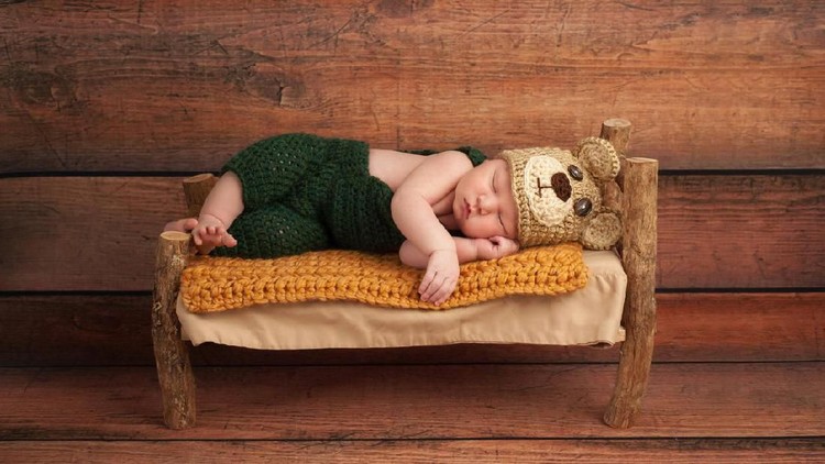 Kalau Bunda tertarik memberi nama bayi laki-laki dengan makna tampan dan terdiri dari 5 huruf, bisa jadikan daftar nama bayi berikut untuk tambahan referensi.