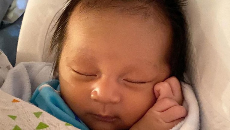 7 Gaya Gemas Nan Konyol Putra Baim Wong yang Mirip Paula Intip potret gemash nan konyol ala anak pertama Baim Wong dan Paula Veerhoeven, Kiano Tiger Wong, yang berhasil mencuri perhatian netizen di media sosial.