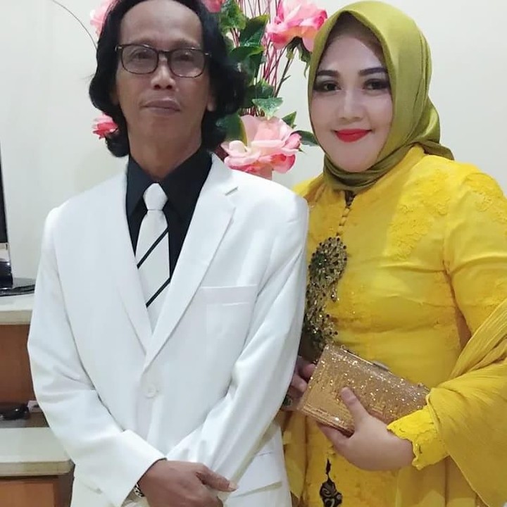 <p>Mandra mengunggah beberapa foto kebersamaan dengan istrinya yang cantik itu. Mereka sering kemana-mana berdua lho (Foto: Instagram @mandra_ys)</p>
