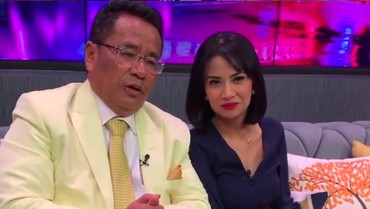 Hotman Paris Goyang Tik Tok Bareng Vanessa Angel, Netizen Panas