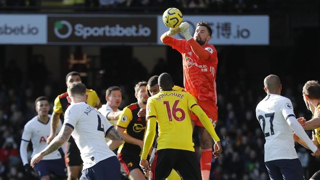 Laga antara Watford vs Tottenham Hotspur berakhir imbang pada laga Liga Inggris, Sabtu (18/1). Penalti Watford gagal berbuah gol.