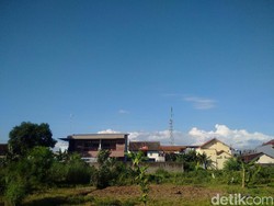 Langit Yogya Cerah Meski Musim Hujan, Ada Apa?