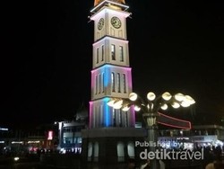 Melihat Jam Gadang Lebih Dekat, Kayak Apa Sih?