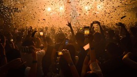5 Tips Liburan Seru Sambil Nonton Playlist Love Festival