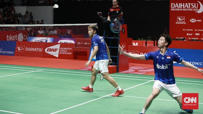 Ganda putra Indonesia Kevin Sanjaya Sukamuljo/Marcus Fernaldi Gideon berhasil lolos ke babak 16 besar Indonesia Masters 2021.