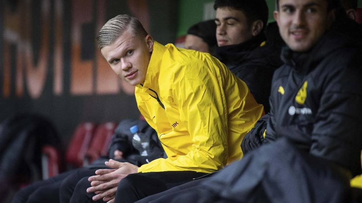 FOTO: 'Bom' Haaland di Dortmund, Debut Langsung Hattrick