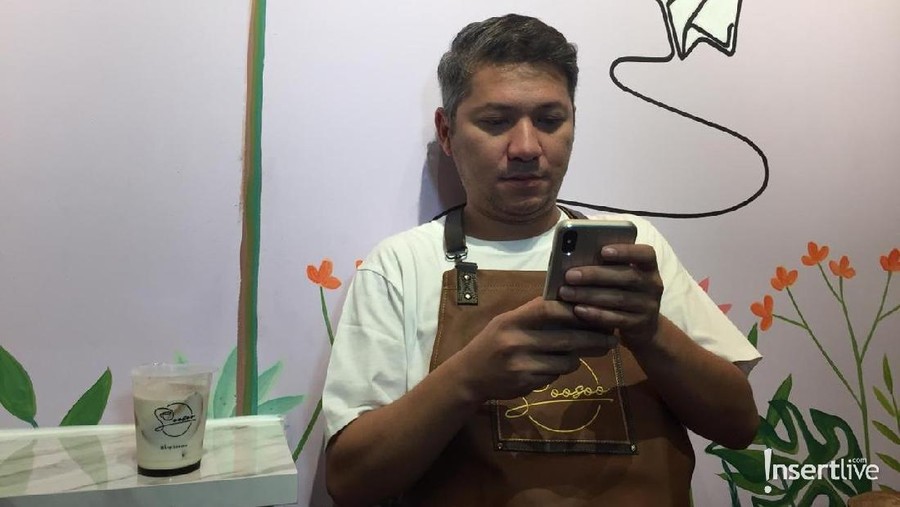 Keinginan Gempita Nora Marten punya rumah yang ada kolam renang menjadi alasan Gading Marten terjun ke bisnis kopi.